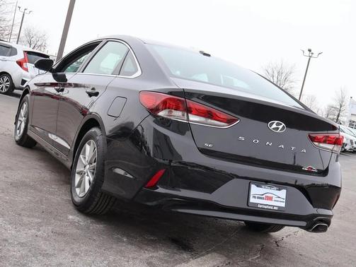 2018 Hyundai SONATA SE