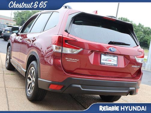 Crimson Red Pearl 2023 Subaru Forester Premium