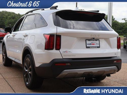 Glacial White Pearl 2023 Kia Sorento SX