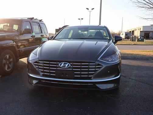 2023 Hyundai SONATA Hybrid SE