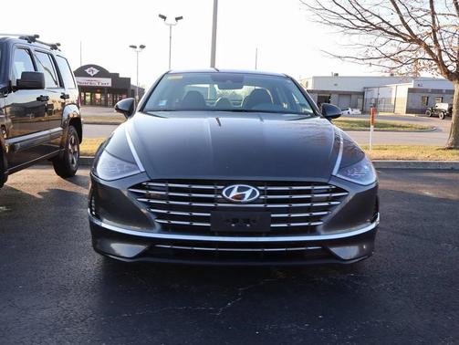 2023 Hyundai SONATA Hybrid SE