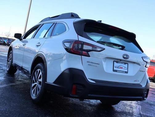 2021 Subaru Outback Base