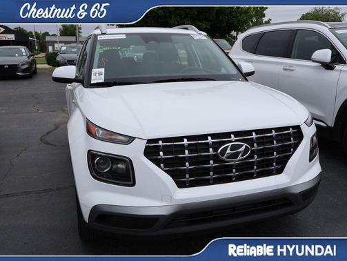 Lunar White 2023 Hyundai VENUE SEL