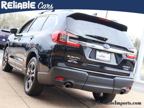 Crystal Black Silica 2023 Subaru Ascent Limited 7-Passenger
