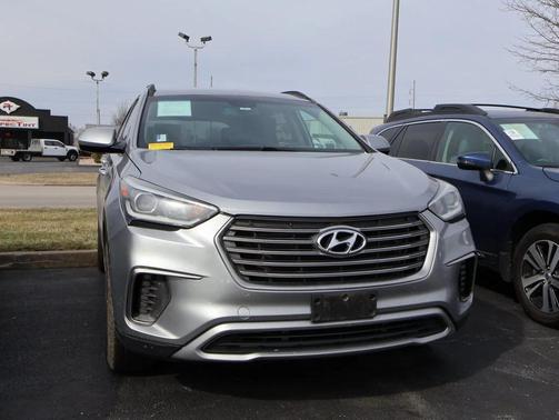 2018 Hyundai SANTA FE SE