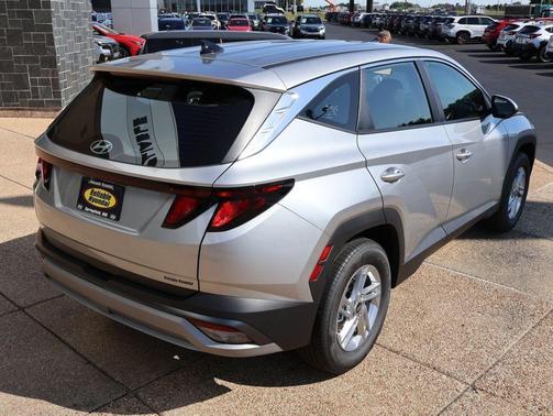 Shimmering Silver 2026 Hyundai TUCSON SE