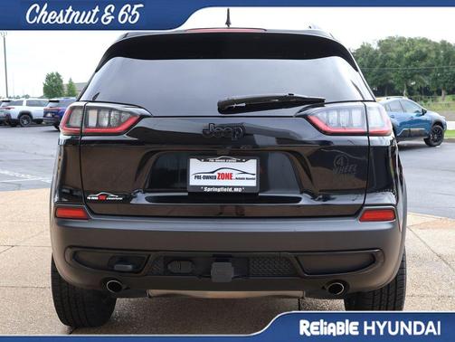 Diamond Black Crystal Pearlcoat 2022 Jeep Cherokee X 4x4