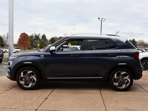 2025 Hyundai VENUE Limited