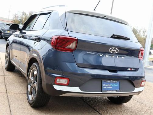 2025 Hyundai VENUE Limited