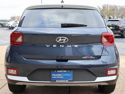 2025 Hyundai VENUE Limited