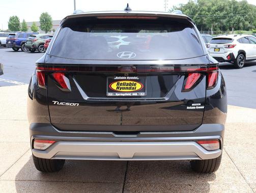 Phantom Black 2026 Hyundai TUCSON SEL Plus