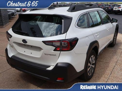 Crystal White Pearl 2025 Subaru Outback Base
