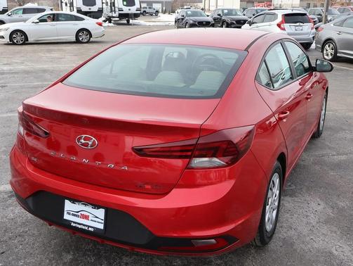 2020 Hyundai ELANTRA SE