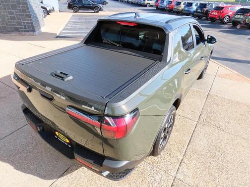 2025 Hyundai SANTA CRUZ SEL Activity