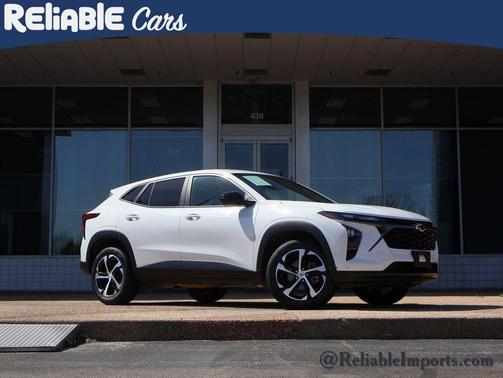 Summit White 2024 Chevrolet Trax FWD 1RS