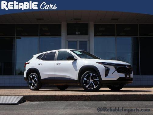 Summit White 2024 Chevrolet Trax FWD 1RS