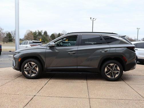 2026 Hyundai TUCSON SEL Premium