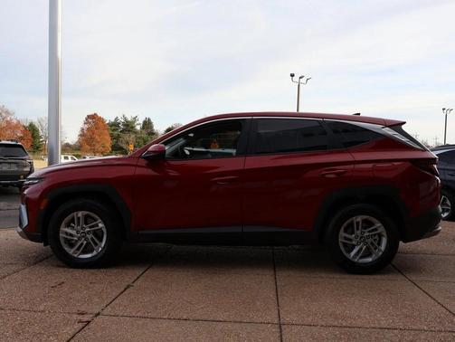 2025 Hyundai TUCSON SE