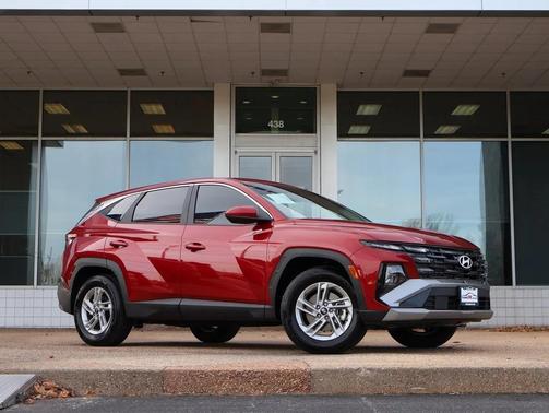 2025 Hyundai TUCSON SE
