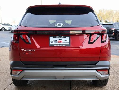 2025 Hyundai TUCSON SE