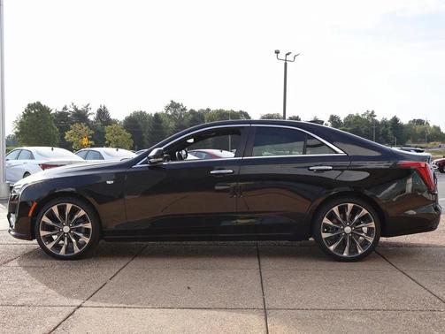 2025 Cadillac CT4 Luxury RWD