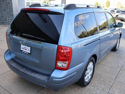 2007 Hyundai Entourage GLS