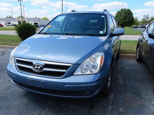 2007 Hyundai Entourage GLS