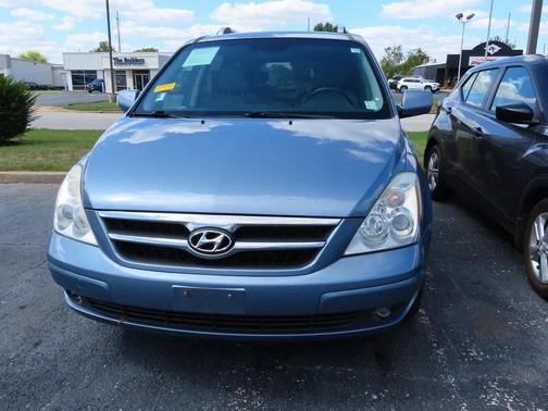 2007 Hyundai Entourage GLS