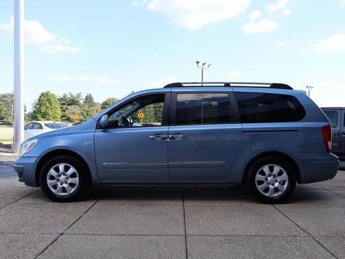2007 Hyundai Entourage GLS