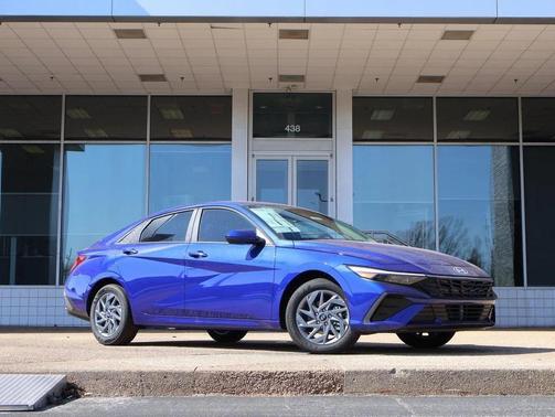 2026 Hyundai ELANTRA HEV Blue