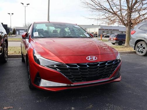2022 Hyundai ELANTRA Limited