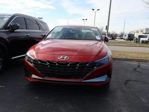 2022 Hyundai ELANTRA Limited