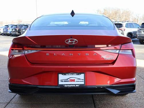 2022 Hyundai ELANTRA Limited