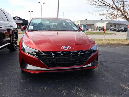 2022 Hyundai ELANTRA Limited