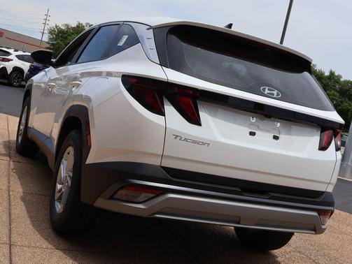Serenity White Pearl 2026 Hyundai TUCSON SE