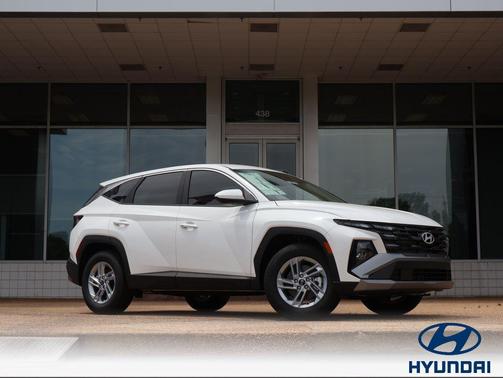 Serenity White Pearl 2026 Hyundai TUCSON SE