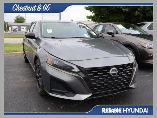 Gun Metallic 2023 Nissan Altima SR Intelligent AWD