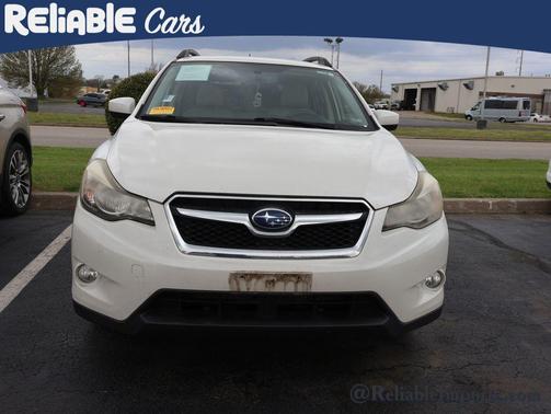 Crystal White Pearl 2015 Subaru XV Crosstrek 2.0i Premium