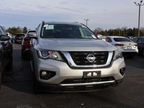 2020 Nissan Pathfinder SL 2WD