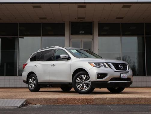 2020 Nissan Pathfinder SL 2WD