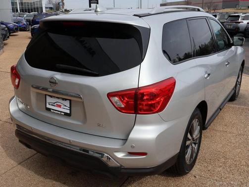 2020 Nissan Pathfinder SL 2WD