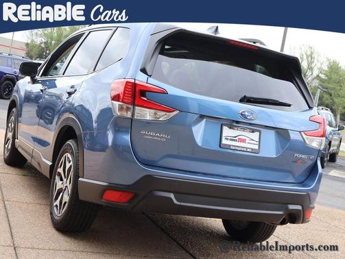 Horizon Blue Pearl 2024 Subaru Forester Premium