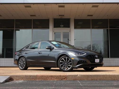 2022 Hyundai SONATA Limited