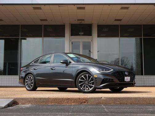 2022 Hyundai SONATA Limited