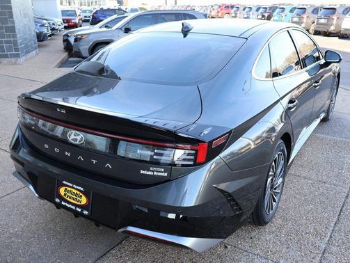 2026 Hyundai SONATA Hybrid Limited