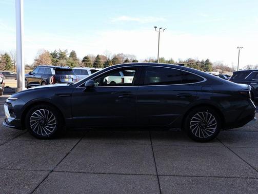 2026 Hyundai SONATA Hybrid Limited