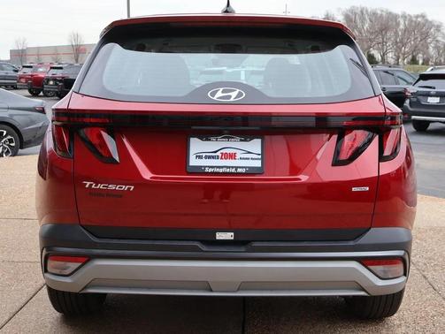 2025 Hyundai TUCSON SE
