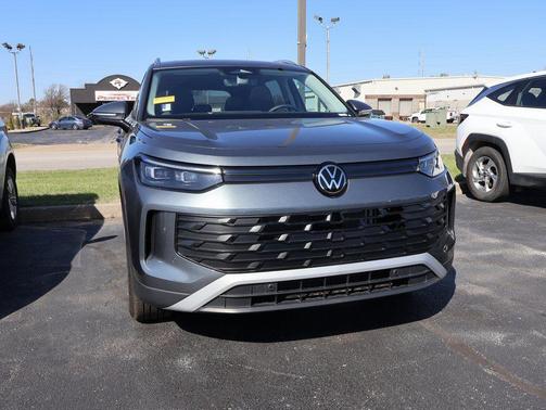 2025 Volkswagen Tiguan 2.0T SE 4MOTION