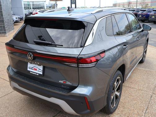 2025 Volkswagen Tiguan 2.0T SE 4MOTION