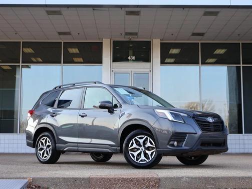 2023 Subaru Forester Premium